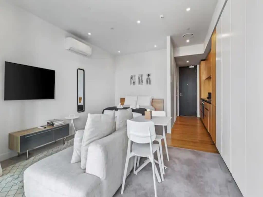 Modern One Bedroom Apartment In Wynyard Quarter Окленд Экстерьер фото