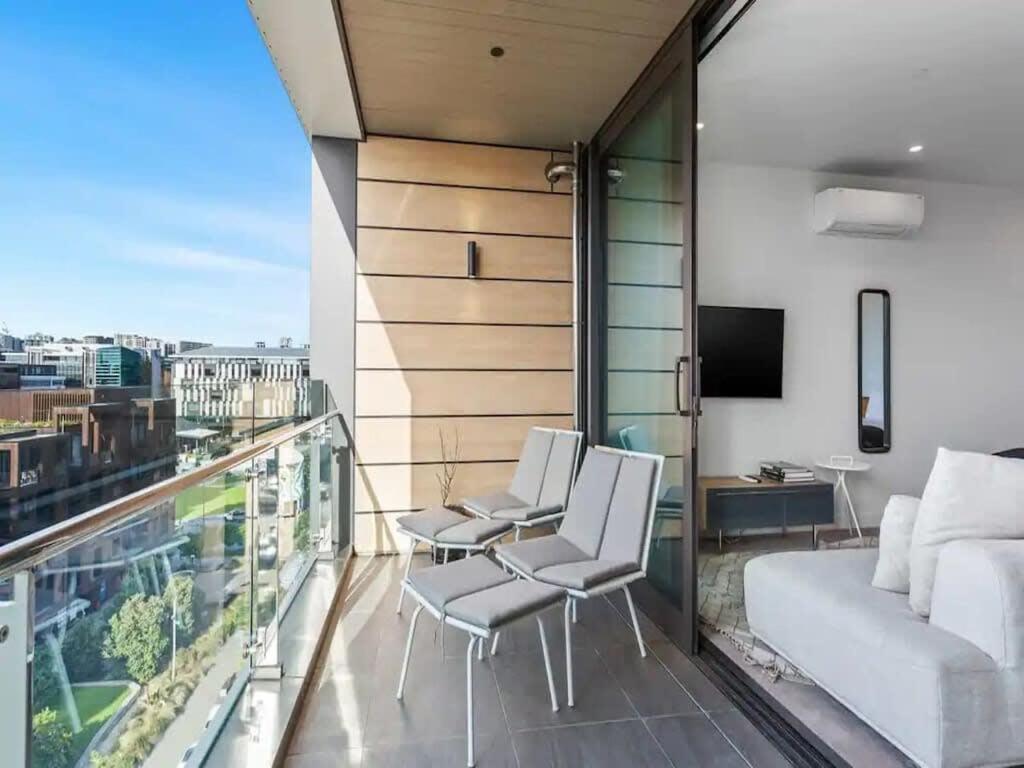 Modern One Bedroom Apartment In Wynyard Quarter Окленд Экстерьер фото
